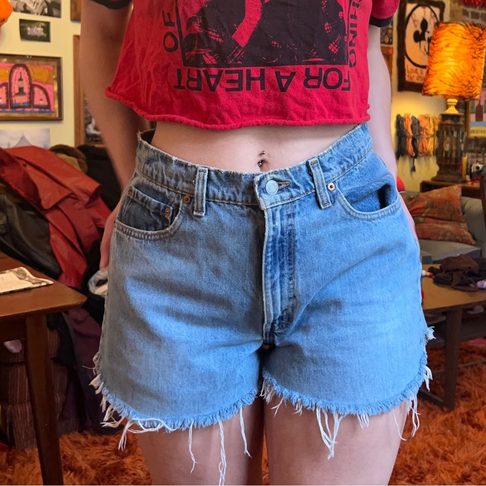Vintage Levi’s 567 Jean Shorts 32W